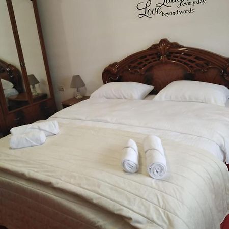 Aunt'S Place Shkodër Extérieur photo